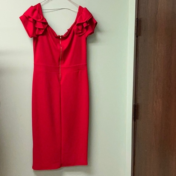 Elegant Red Dress - Picture 2 of 2